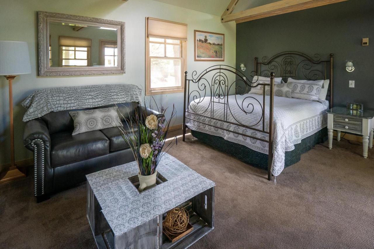 One-Bedroom Cottage