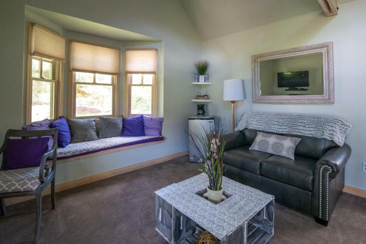 One-Bedroom Cottage